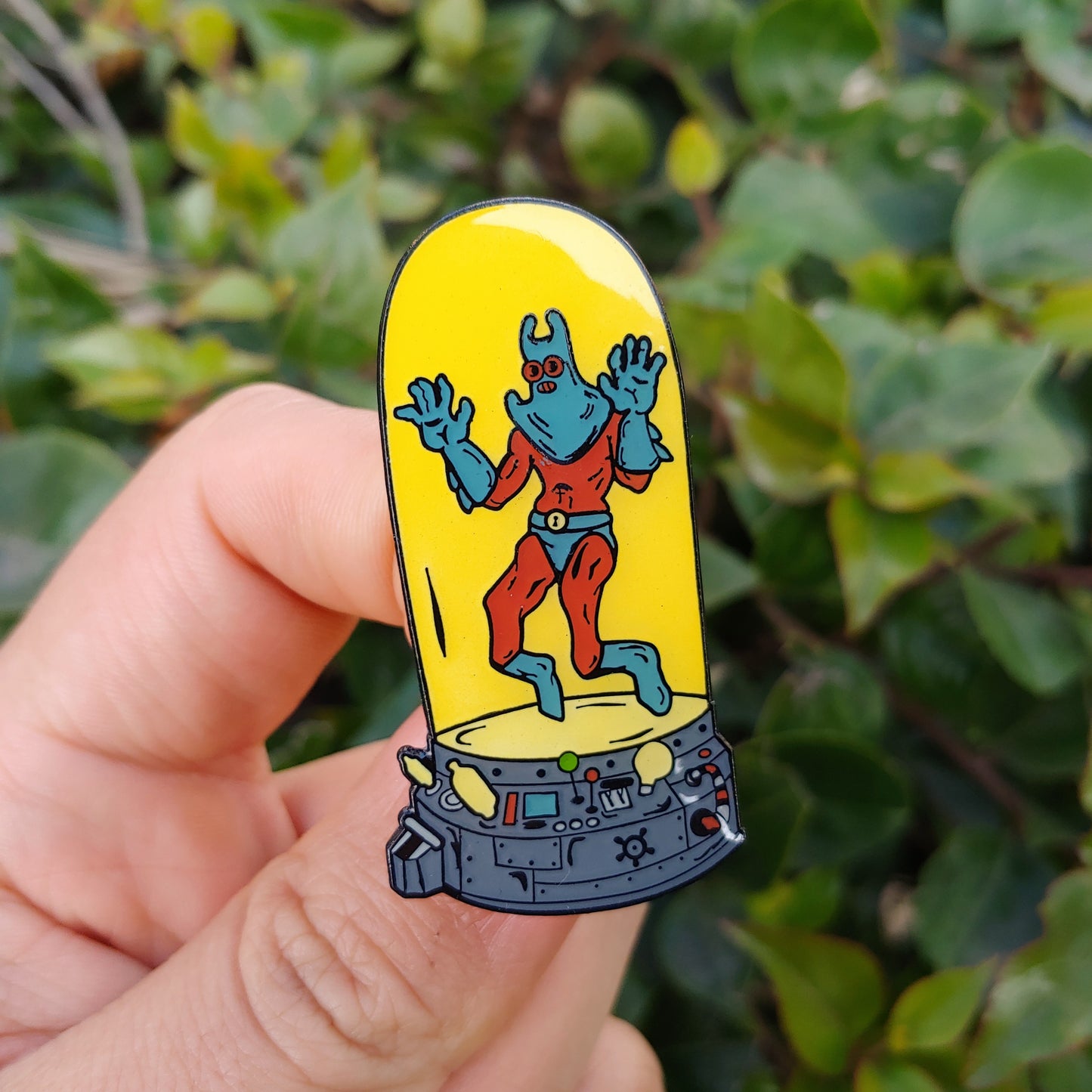 MaMaMan Ray Enamel Pin