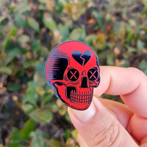 Open image in slideshow, Little Skulls enamel pin
